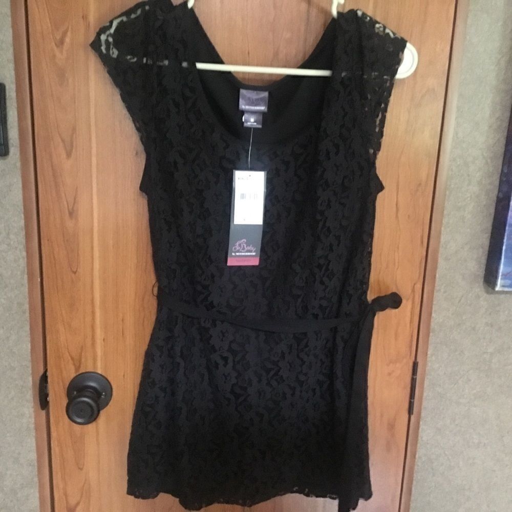NWT. Oh Baby by Motherhood Sz Med Black Blouse